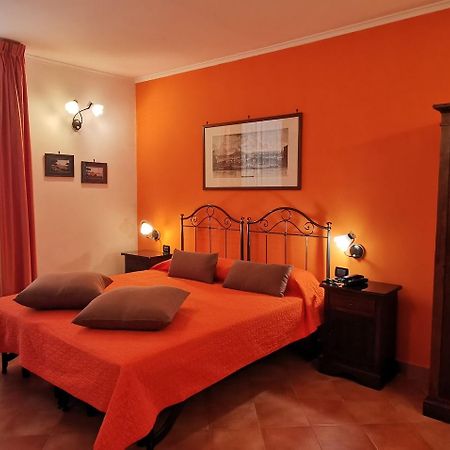 Hotel Neapolis Kültér fotó