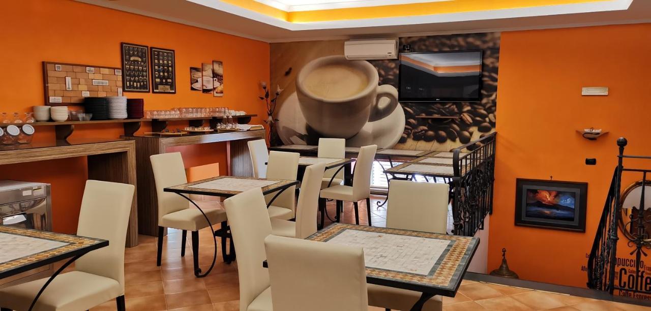 Hotel Neapolis Kültér fotó