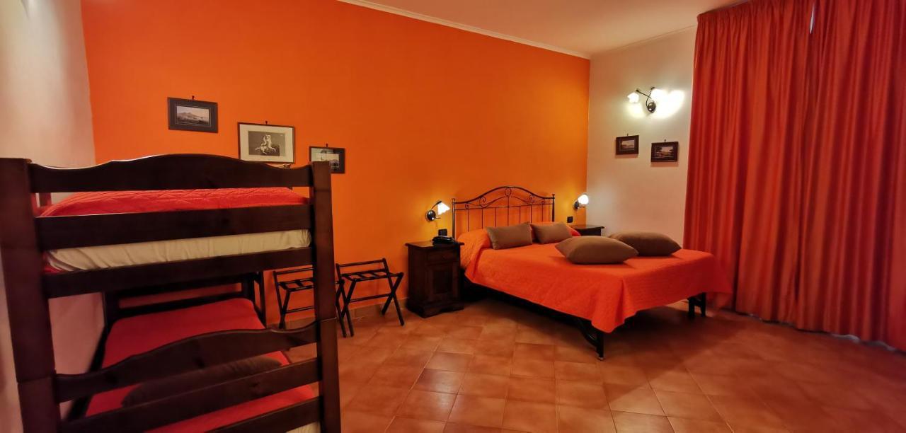 Hotel Neapolis Kültér fotó