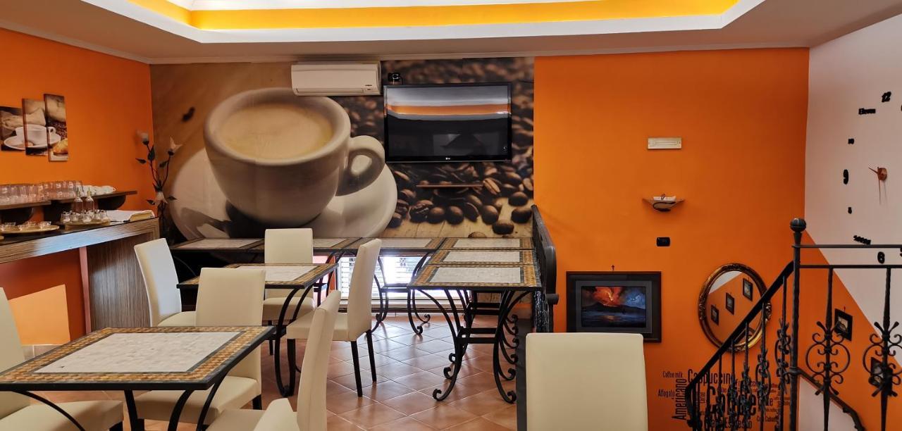 Hotel Neapolis Kültér fotó