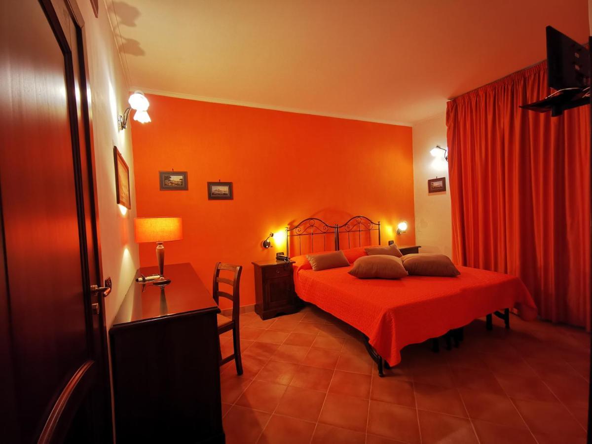 Hotel Neapolis Kültér fotó