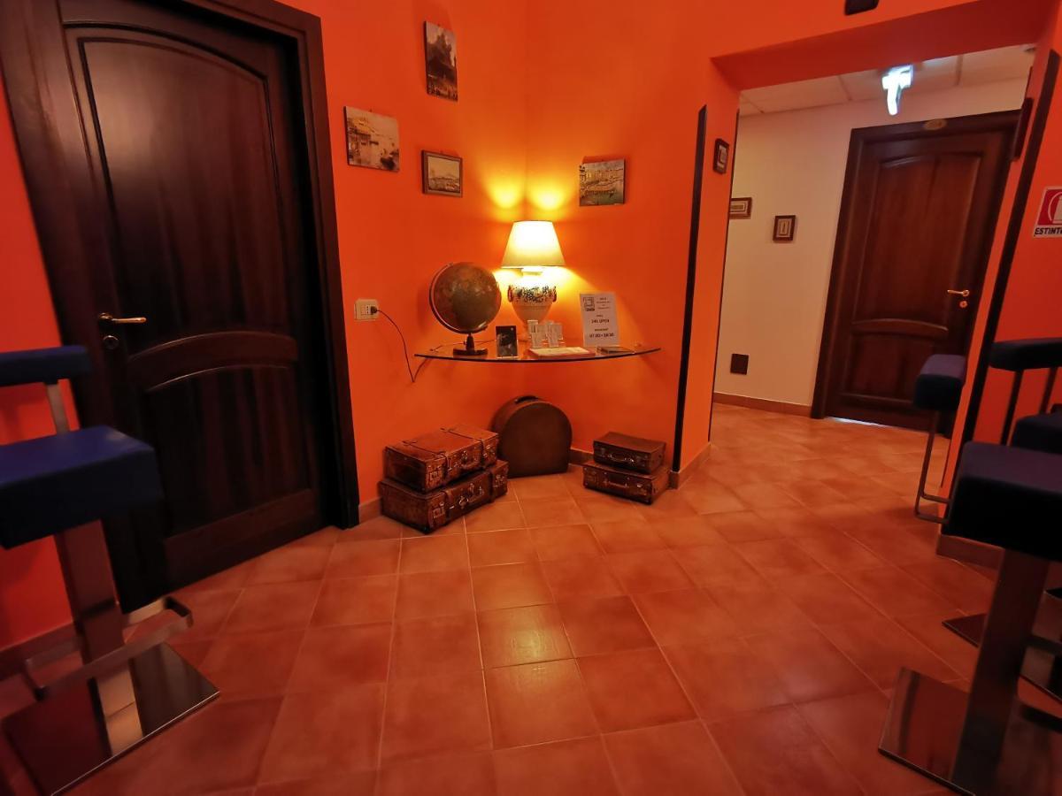 Hotel Neapolis Kültér fotó